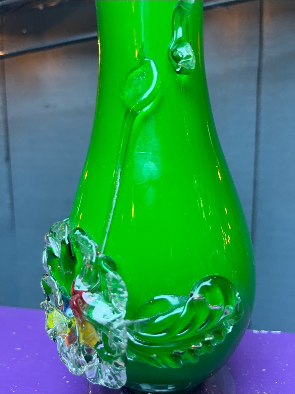 Vintage Murano Style (possibly authentic) Green Glass Vase Applied Flowers 8” - Picture 7 of 16